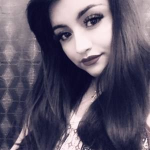 Meet your Posher, Lizzette